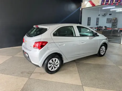 CHEVROLET Onix Sedan 1.0 4P FLEX LT, Foto 4
