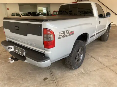 CHEVROLET S10 2.8 12V COLINA 4X4 CABINE SIMPLES TURBO DIESEL, Foto 3