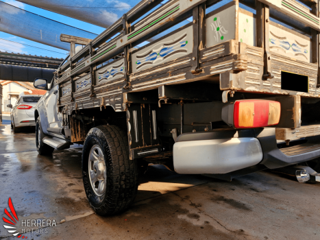 CHEVROLET S10 2.8 16V LS CABINE SIMPLES 4X4 TURBO DIESEL, Foto 4