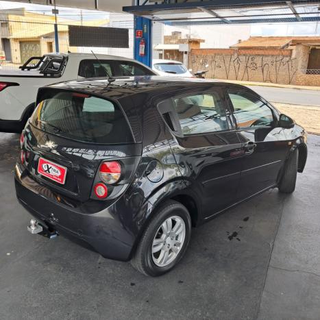 CHEVROLET Sonic Hatch 1.6 16V 4P LT FLEX, Foto 6