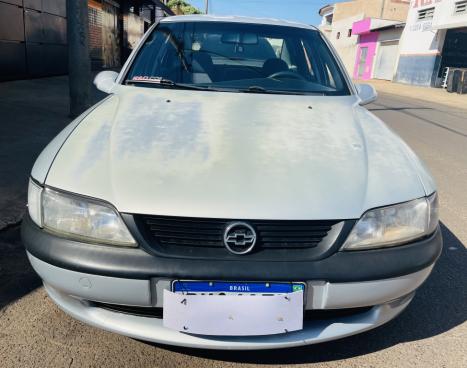 CHEVROLET Vectra Sedan 2.2 4P GL, Foto 4