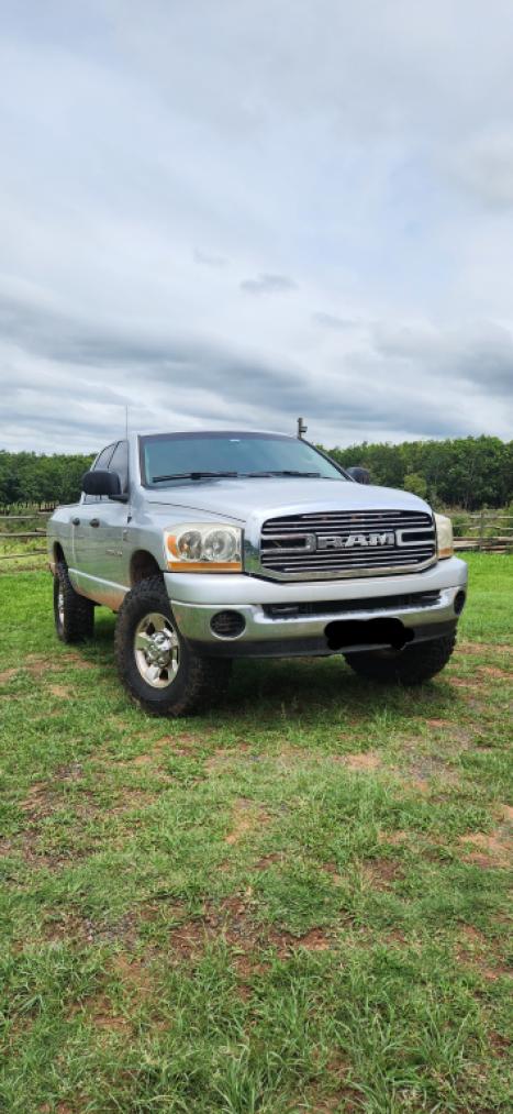 DODGE Ram 5.9 I6 24V 2500 SLT CABINE DUPLA TURBO DIESEL 4X4 AUTOMTICO, Foto 1
