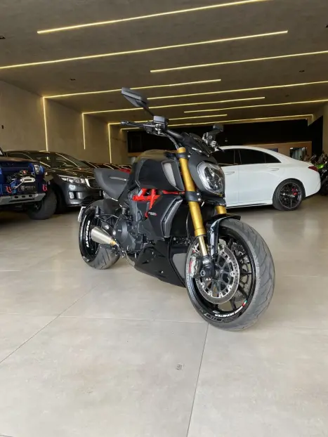 DUCATI Diavel 1260 S, Foto 1