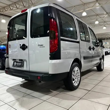 FIAT Doblo 1.8 16V 4P FLEX ESSENCE 7 LUGARES, Foto 8