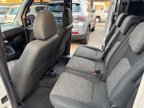 FIAT Doblo 1.8 16V 4P FLEX ESSENCE 7 LUGARES, Foto 9