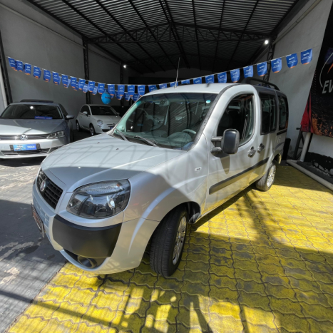 FIAT Doblo 1.8 16V 4P FLEX ESSENCE 7 LUGARES, Foto 3
