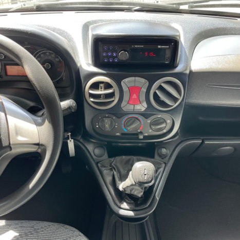 FIAT Doblo 1.8 16V 4P FLEX ESSENCE 7 LUGARES, Foto 10