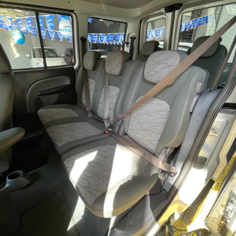 FIAT Doblo 1.8 16V 4P FLEX ESSENCE 7 LUGARES, Foto 12