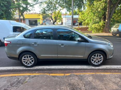 FIAT Grand Siena 1.6 16V 4P FLEX ESSENCE DUALOGIC AUTOMATIZADO, Foto 8