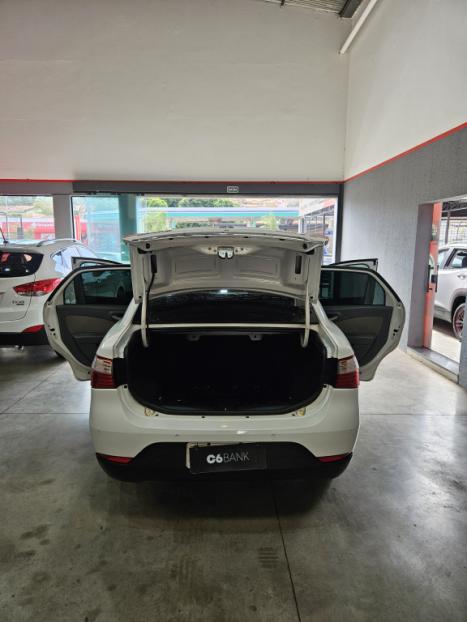 FIAT Grand Siena 1.6 16V 4P FLEX ESSENCE DUALOGIC AUTOMATIZADO, Foto 7