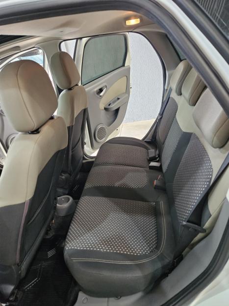 FIAT Grand Siena 1.6 16V 4P FLEX ESSENCE DUALOGIC AUTOMATIZADO, Foto 15