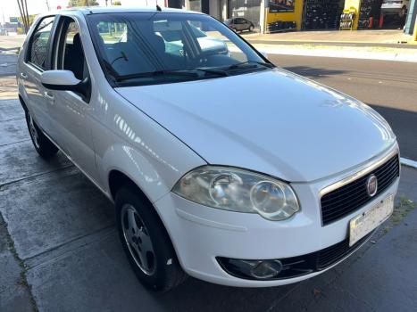 FIAT Palio 1.8 4P HLX, Foto 2