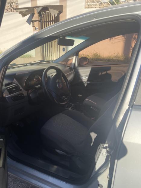 FIAT Punto 1.6 16V 4P ESSENCE FLEX, Foto 4