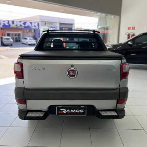 FIAT Strada 1.6 16V FLEX TREKING CABINE SIMPLES, Foto 2