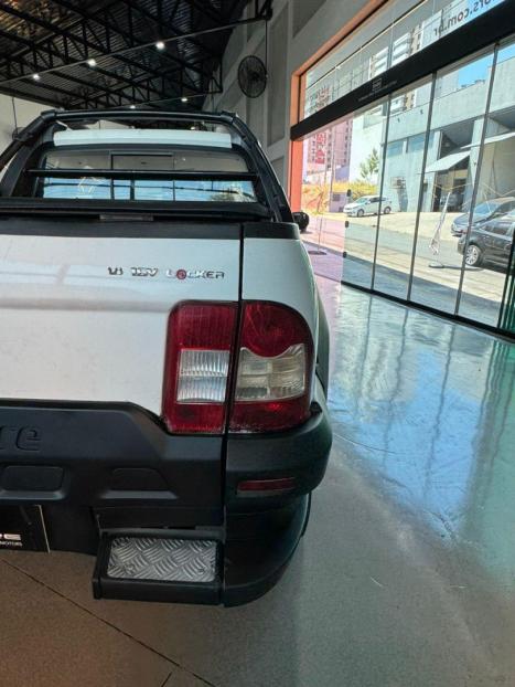 FIAT Strada 1.8 16V ADVENTURE LOCKER  FLEX CABINE DUPLA MANGALARGA MARCHADOR, Foto 10