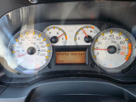 FIAT Strada 1.8 ADVENTURE CABINE ESTENDIDA, Foto 2