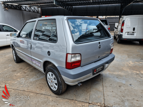 FIAT Uno 1.0 4P FLEX FIRE, Foto 2