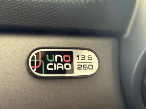 FIAT Uno 1.0 4P FLEX VIVACE RUA EDIAO LIMITADA, Foto 4