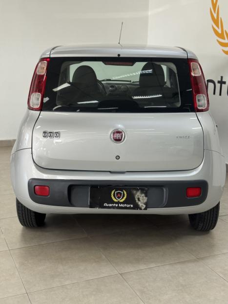 FIAT Uno 1.0 FLEX VIVACE, Foto 3