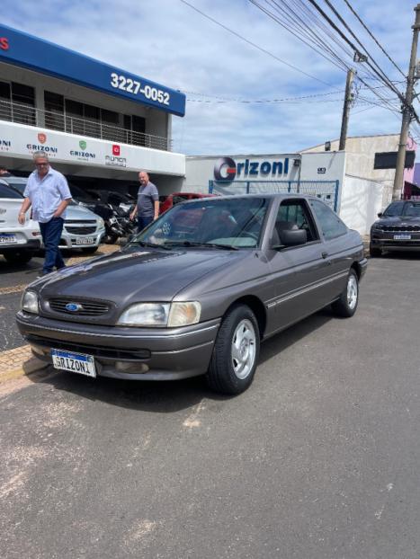 FORD Escort 1.8 16V 4P GLX, Foto 1