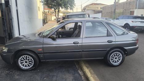 FORD Escort 1.8 16V 4P GL, Foto 3
