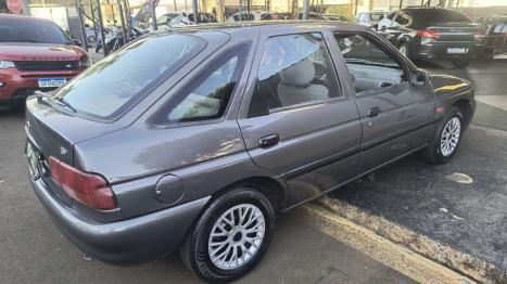 FORD Escort 1.8 16V 4P GL, Foto 5