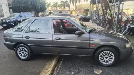 FORD Escort 1.8 16V 4P GL, Foto 11