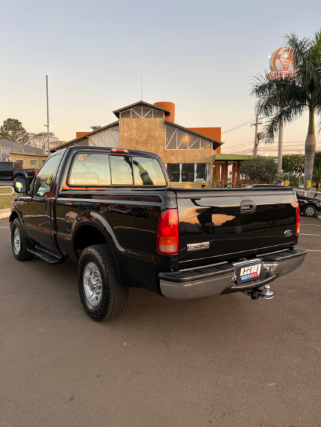 FORD F-250 3.9 XLT SUPER DUTY CABINE SIMPLES DIESEL, Foto 3