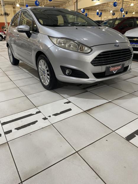 FORD Fiesta Hatch 1.6 16V 4P FLEX TITANIUM POWERSHIFT AUTOMTICO, Foto 5