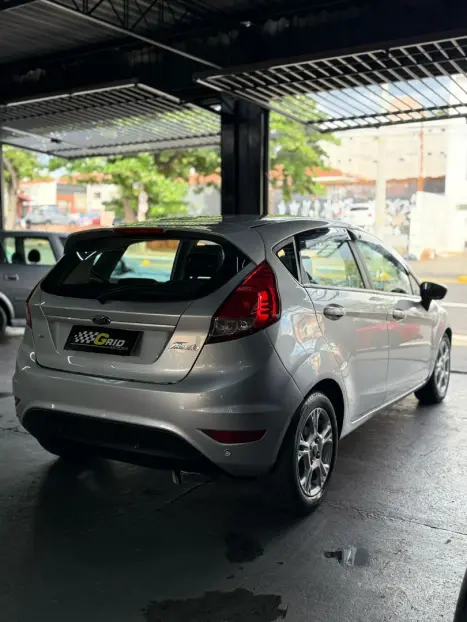 FORD Fiesta Hatch 1.6 16V 4P FLEX SEL POWERSHIFT AUTOMTICO, Foto 4