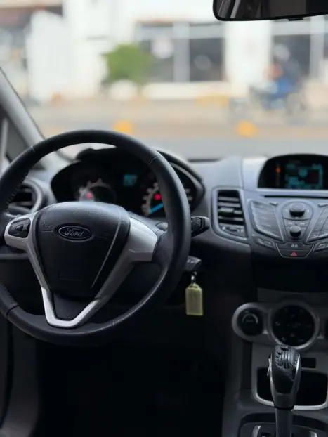 FORD Fiesta Hatch 1.6 16V 4P FLEX SEL POWERSHIFT AUTOMTICO, Foto 10
