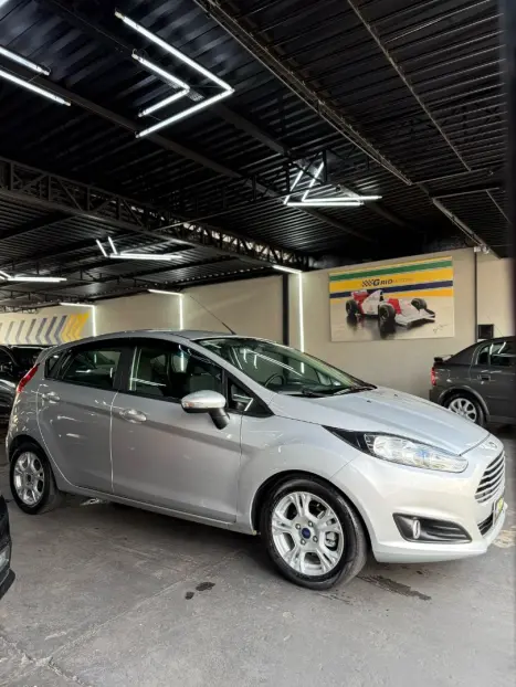 FORD Fiesta Hatch 1.6 16V 4P FLEX SEL POWERSHIFT AUTOMTICO, Foto 18