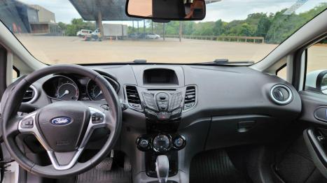 FORD Fiesta Hatch 1.6 16V 4P FLEX TITANIUM PLUS POWERSHIFT AUTOMTICO, Foto 4