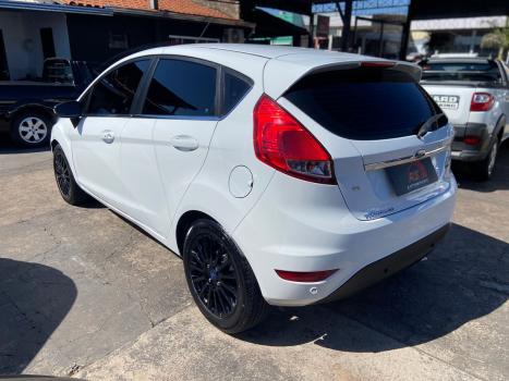 FORD Fiesta Hatch 1.6 4P FLEX TITANIUM POWERSHIFT AUTOMTICO, Foto 6