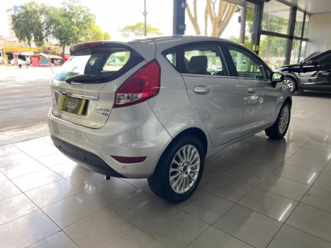 FORD Fiesta Hatch 1.6 16V 4P FLEX TITANIUM POWERSHIFT AUTOMTICO, Foto 4