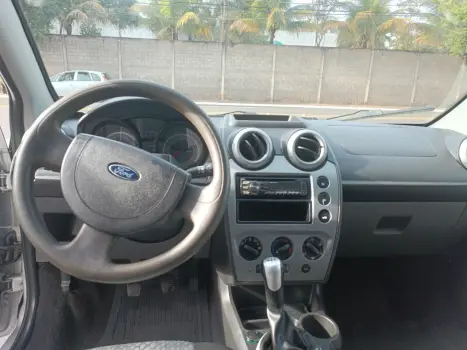 FORD Fiesta Hatch 1.6, Foto 8