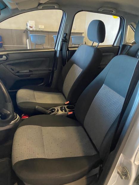 FORD Fiesta Hatch 1.6 4P ROCAM FLEX, Foto 8