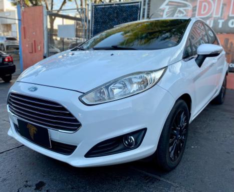 FORD Fiesta Hatch 1.0 12V 4P TITANIUM PLUS ECOBOOST TURBO POWERSHIFT AUTOMTICO, Foto 3