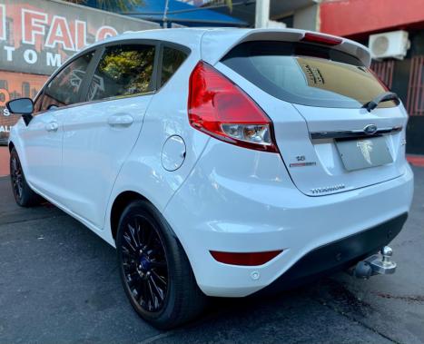 FORD Fiesta Hatch 1.0 12V 4P TITANIUM PLUS ECOBOOST TURBO POWERSHIFT AUTOMTICO, Foto 4