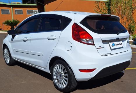 FORD Fiesta Hatch 1.6 4P FLEX TITANIUM POWERSHIFT AUTOMTICO, Foto 4