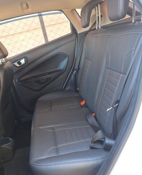 FORD Fiesta Hatch 1.6 4P FLEX TITANIUM POWERSHIFT AUTOMTICO, Foto 9