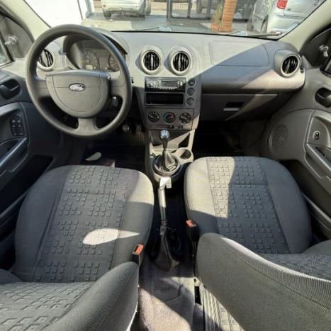 FORD Fiesta Hatch 1.0 4P, Foto 2