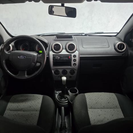 FORD Fiesta Hatch 1.6, Foto 11