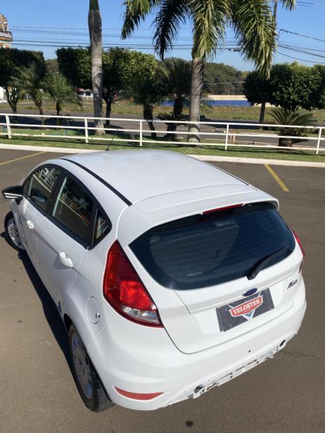 FORD Fiesta Hatch 1.5 16V 4P S FLEX, Foto 5