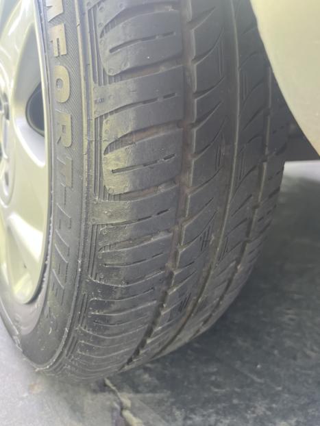 FORD Fiesta Hatch 1.6 4P FLEX, Foto 8