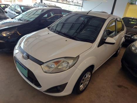 FORD Fiesta Hatch 1.6 4P ROCAM FLEX, Foto 2