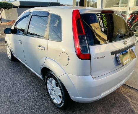 FORD Fiesta Hatch 1.0 4P SE FLEX, Foto 4