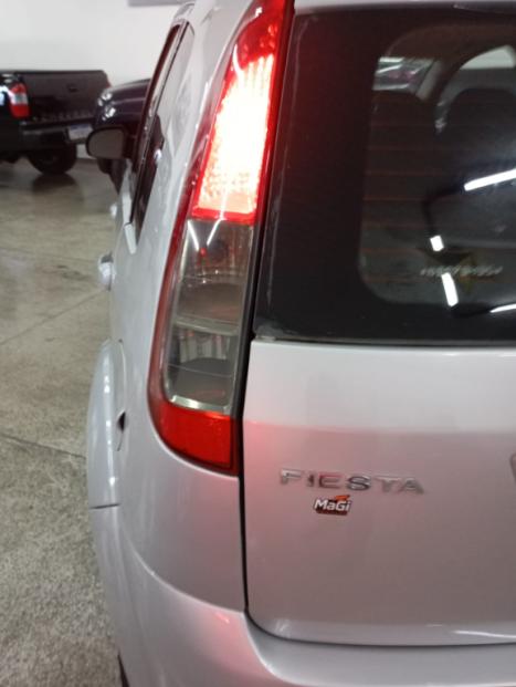 FORD Fiesta Hatch 1.6 4P FLEX, Foto 8
