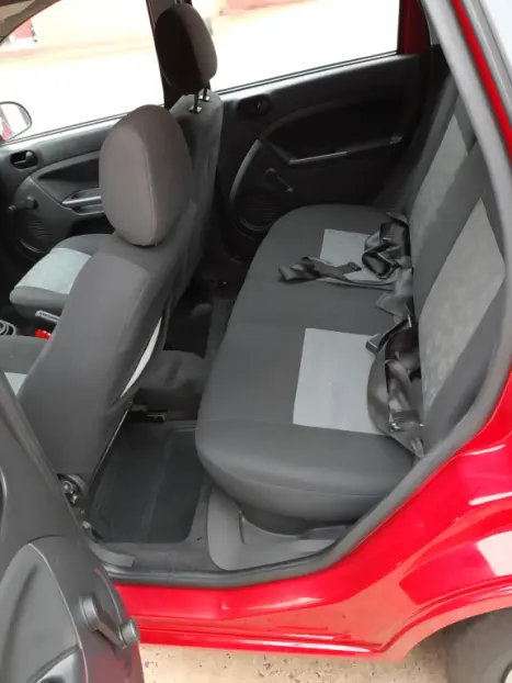 FORD Fiesta Hatch 1.0 4P, Foto 2
