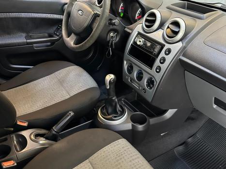 FORD Fiesta Hatch 1.6 4P ROCAM FLEX, Foto 10